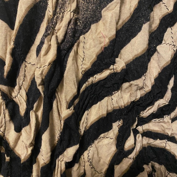 3/4 Sleeve Ruched Animal Print Midi Dress - Picture 2 of 4